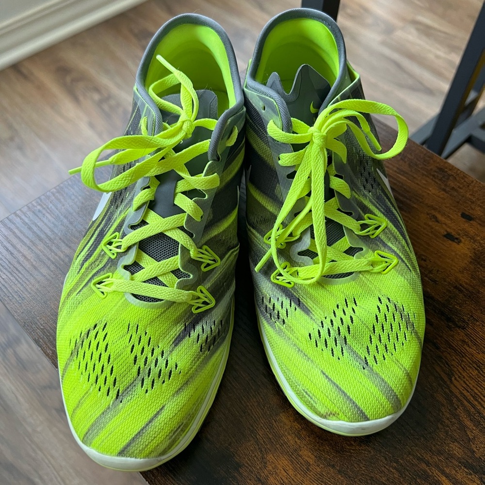 Nike Free TR Fit 5 (size 7.5)